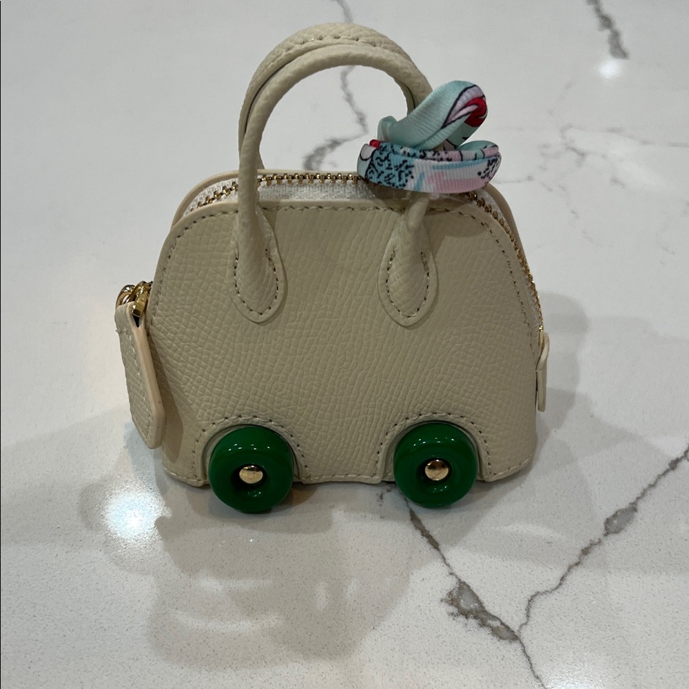 Cream Mini Handbag ear pod case with Green Accents